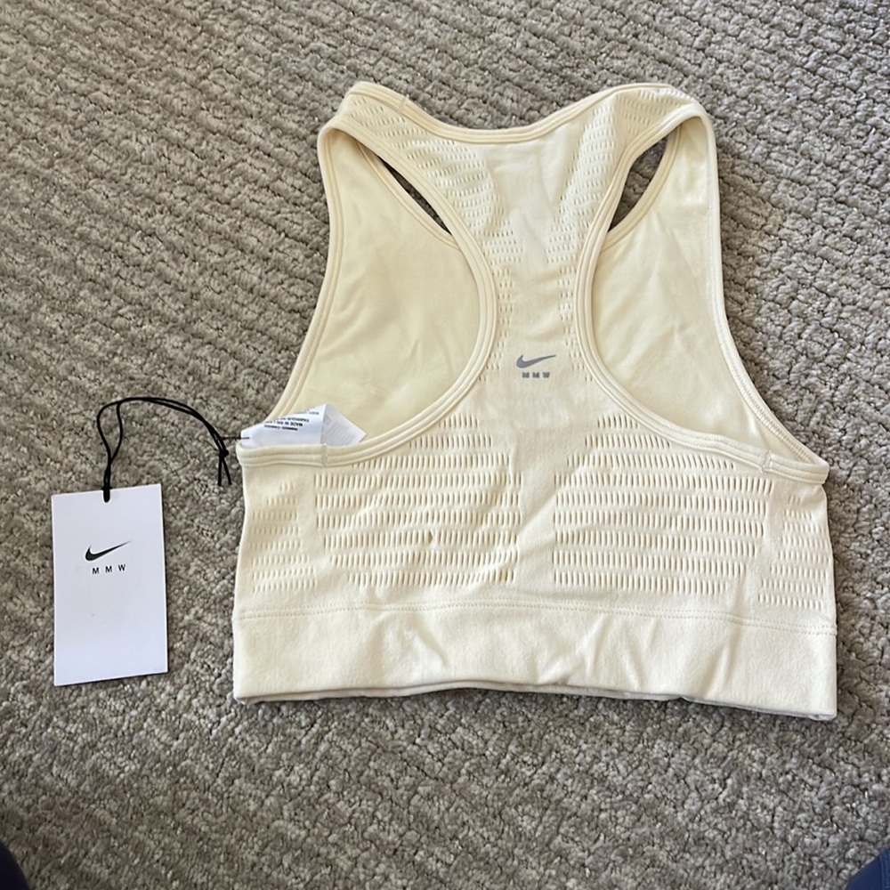 Nike sports bra - Picture 2 of 2